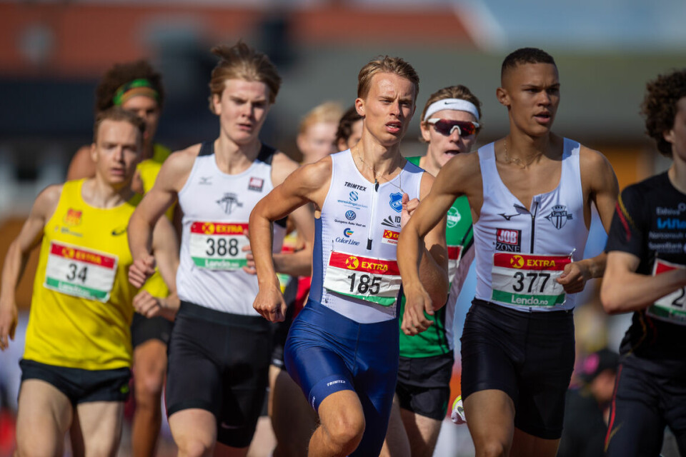 En guttedrøm i oppfyllelse for Tobias Grønstad 800m-tett-felt.jpg