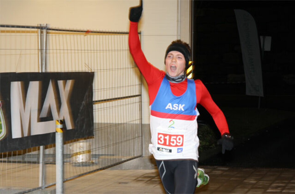Marius Sørli jubler for nok en karusell seier Marius Sørli jubler for nok en karusell seier