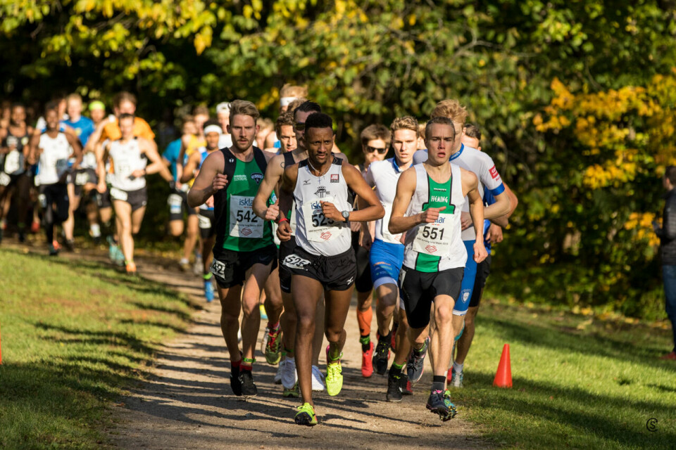 Henrik Ingebrigtsen vant tett og spennende duell mot Didrik Tønseth 2019-10-13_1431_2996-Kondis.jpg