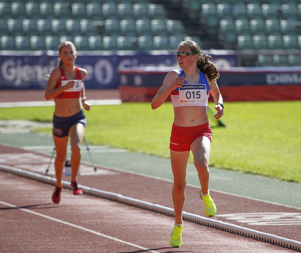 Ronja Furevik jublet til slutt - vant 2000 meter i UM J-15 2000m Vinner 015_H9F4474.jpg
