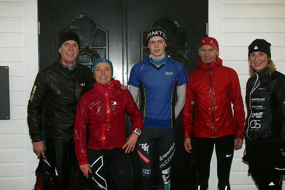 Regn og isete da Fløyenkarusellen startet opp i Bergen IMG_8782.jpg