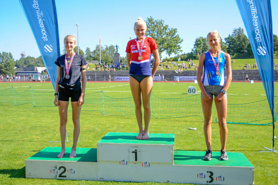 Christine Næss og Mari Roligheten Ruud tok hver sin NM-tittel på 3000 meter _DSC2792.jpg