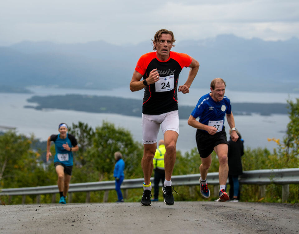 Rekorddag i Varden Opp i Molde 960pk_Fostervold og Uran.jpg