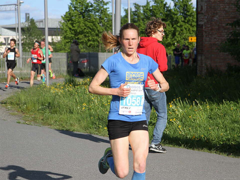 Flott løpsfest på Fornebu med mange gode resultater 2D_5km_Heidi_Pharo.jpg