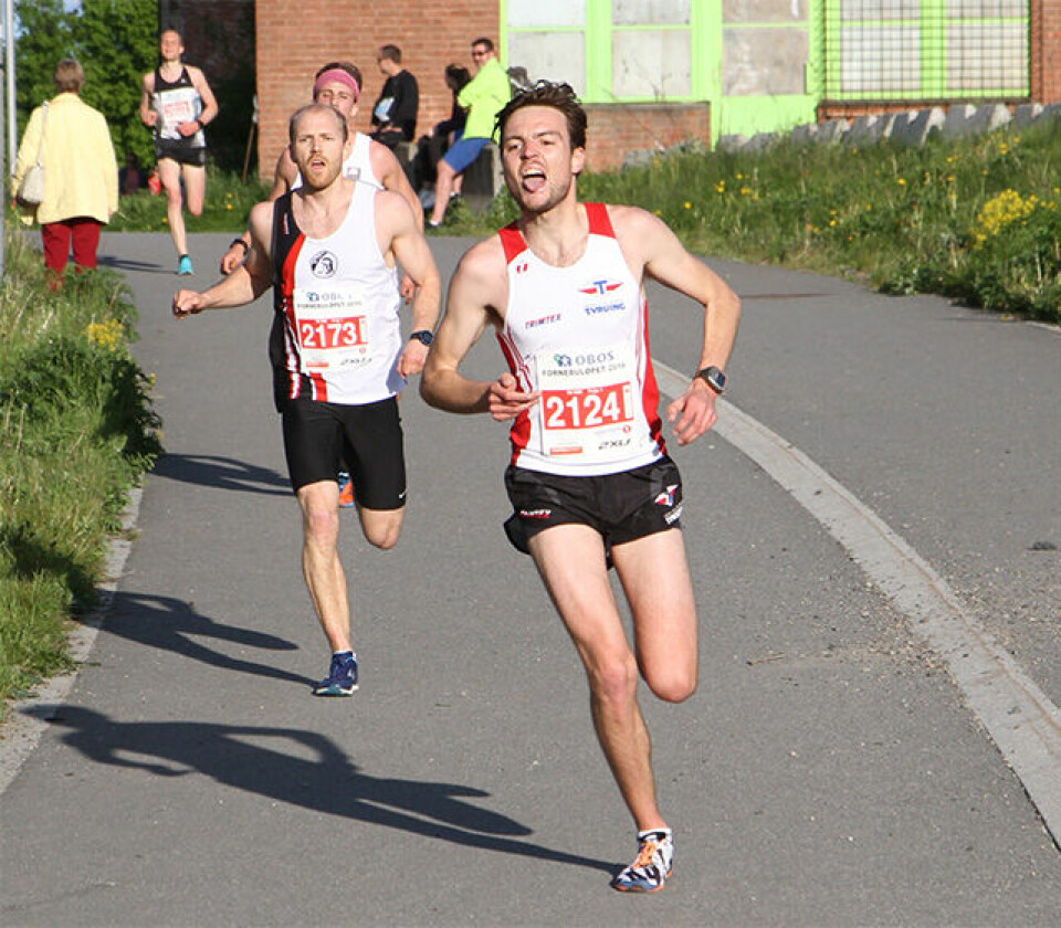 Flott løpsfest på Fornebu med mange gode resultater 2H_3H_10km_Mathias_nipen_Simen_Lovaas.jpg