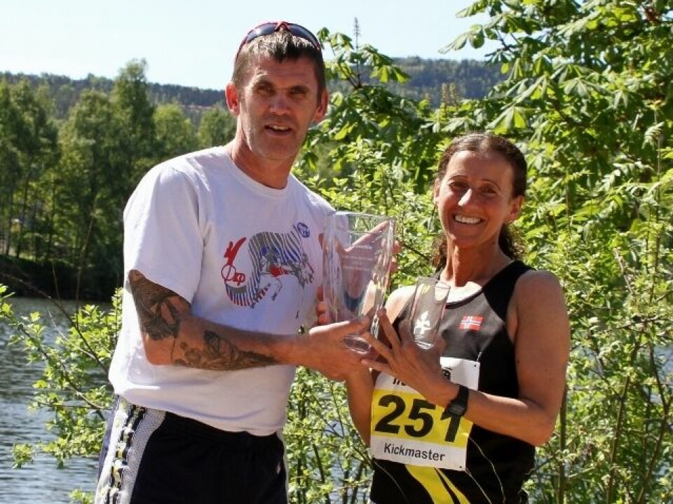 Therese Falk og Lars Dørum vant Kick-Master Ultra IMG_9123 Titina_100maraton_pokal_(640x478).jpg