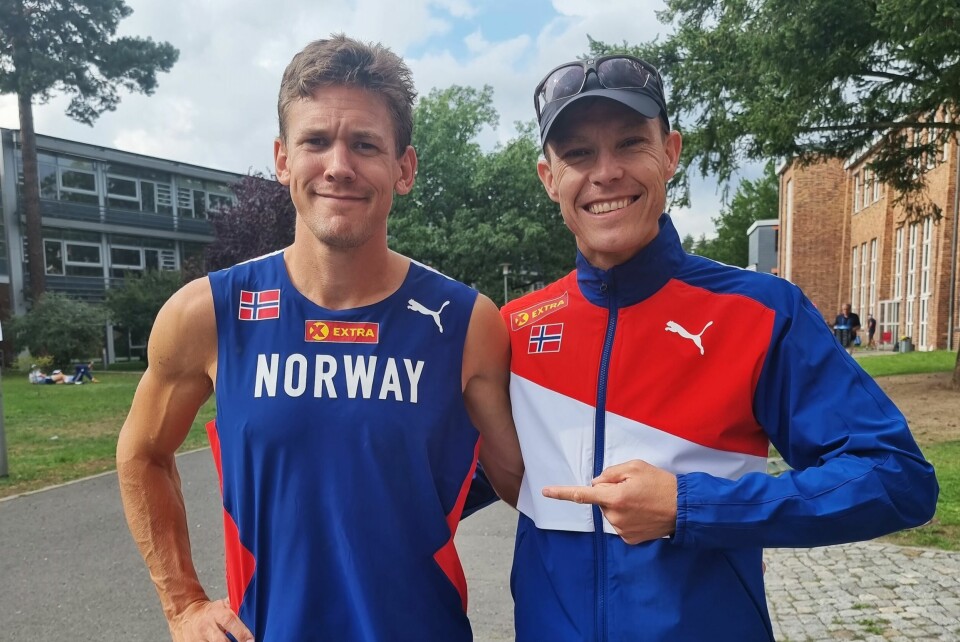 -Han der er rå utøver! Jo Inge Norum peker på Sebastian Conrad Håkonssen som løp inn til 4. plass i VM 100 km i Berlin. (Foto: Aina Nygård) -Han der er rå utøver! Jo Inge Norum peker på Sebastian Conrad Håkonssen som løp inn til 4. plass i VM 100 km i Berlin. (Foto: Aina Nygård)
