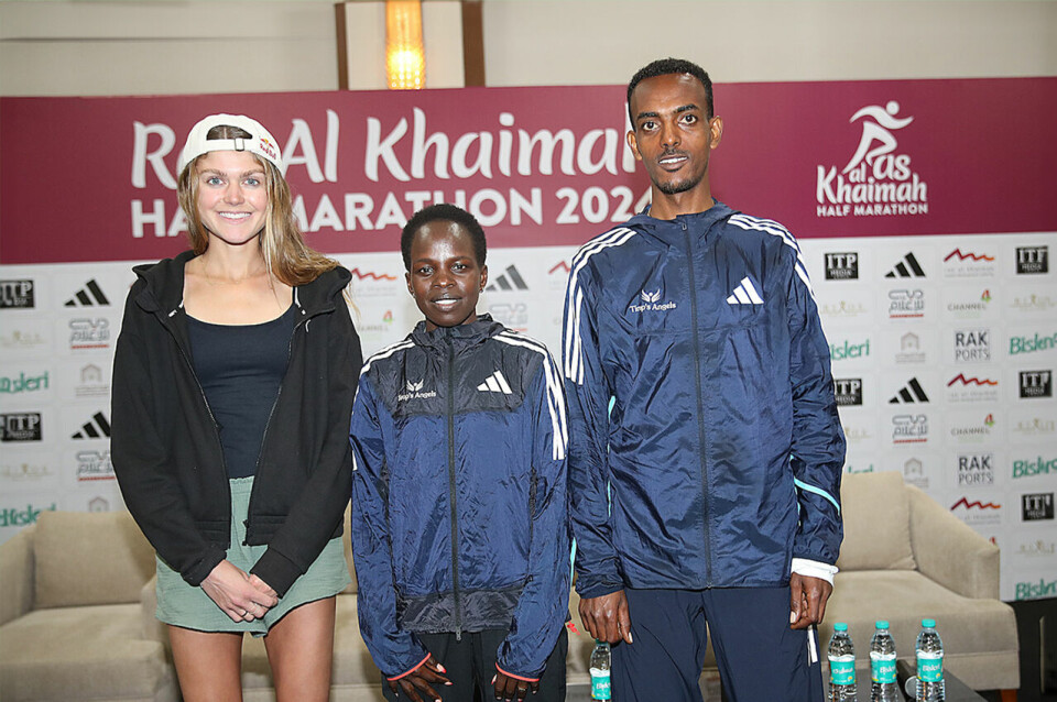 Konstanze Klosterhalfen, Peres JepChirchir og Tamirat Tola er klare for halvmaraton i De forente arabiske emirater denne helgen. (Foto: Giancarlo Colombo) Konstanze Klosterhalfen, Peres JepChirchir og Tamirat Tola er klare for halvmaraton i De forente arabiske emirater denne helgen. (Foto: Giancarlo Colombo)