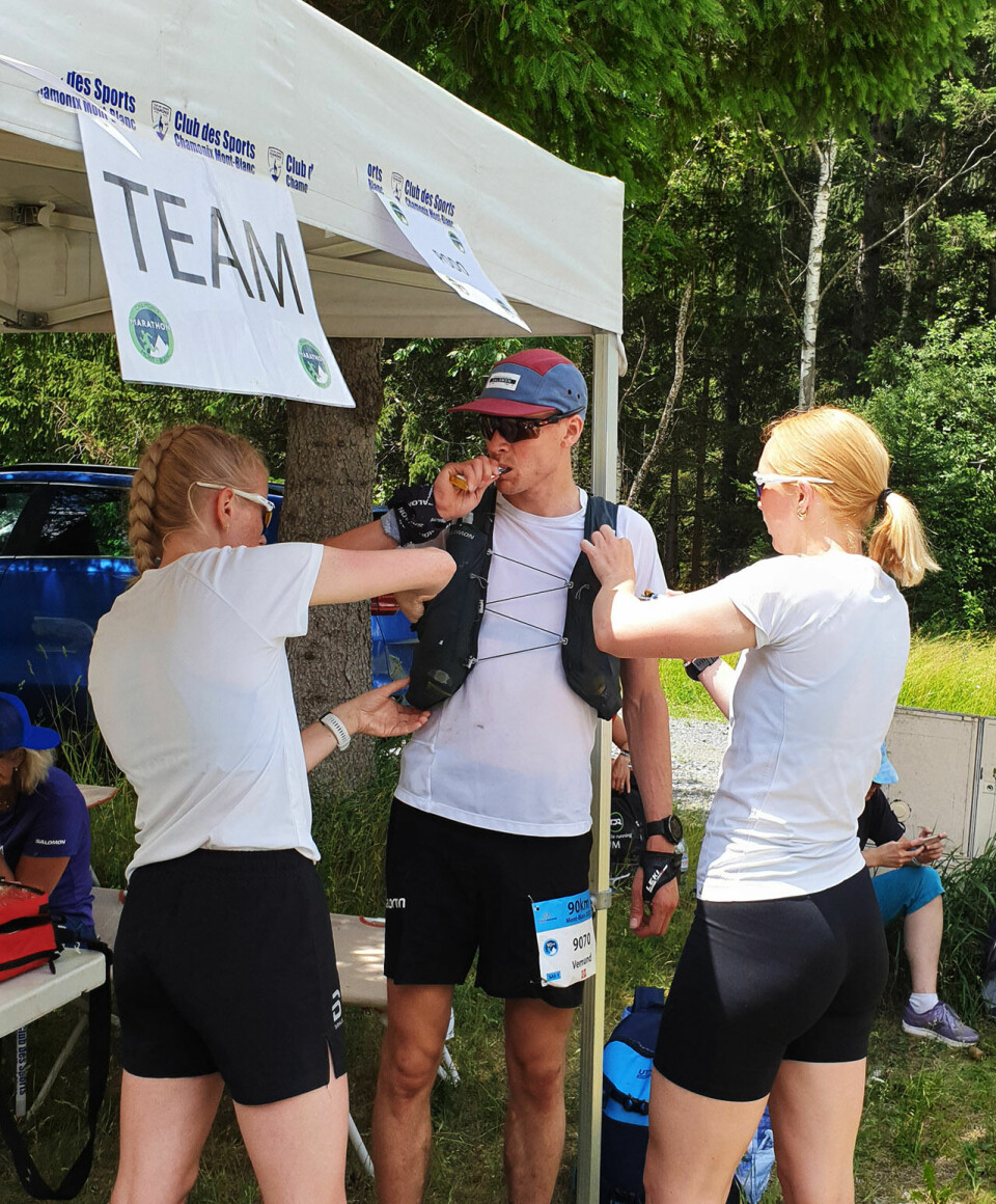 15. og 23. plass til Therese Sjursen og Vemund Øvstehage på 90 km i Mont Blanc Marathon Vemund-Ovstehage-foring-20230623_140841.jpg
