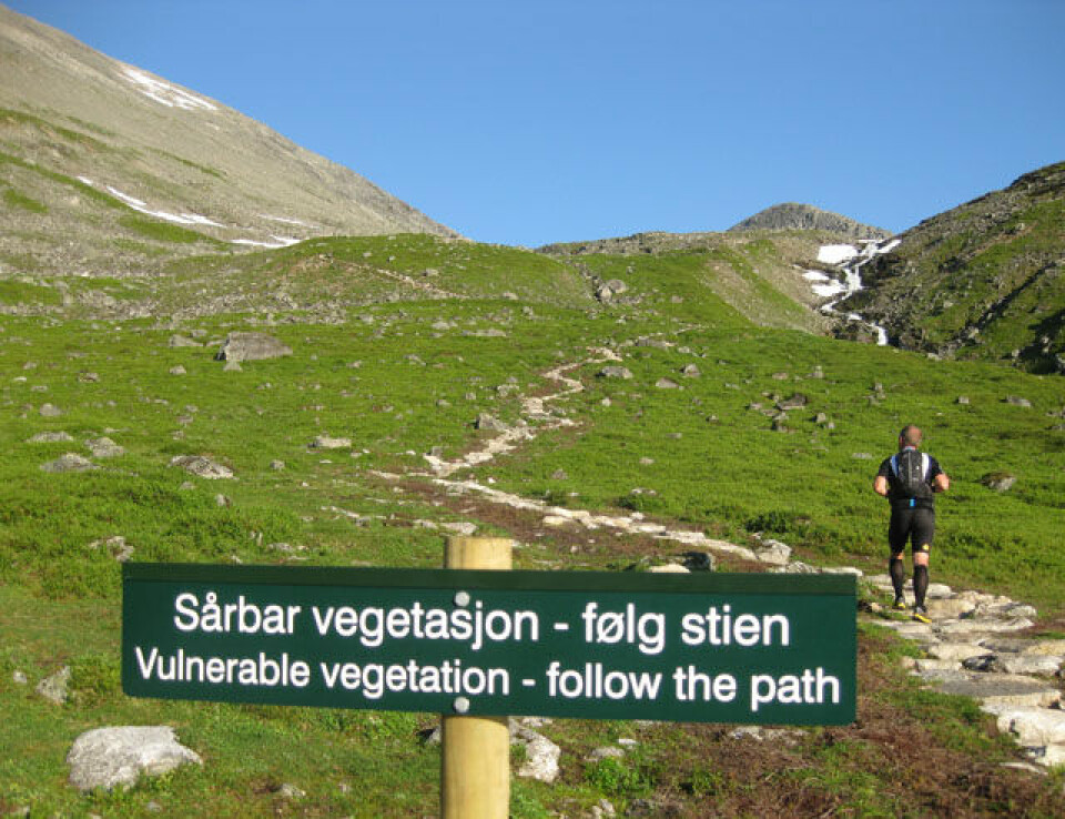 Lite snø i Skåla Opp-løypa 1_Følg Stien