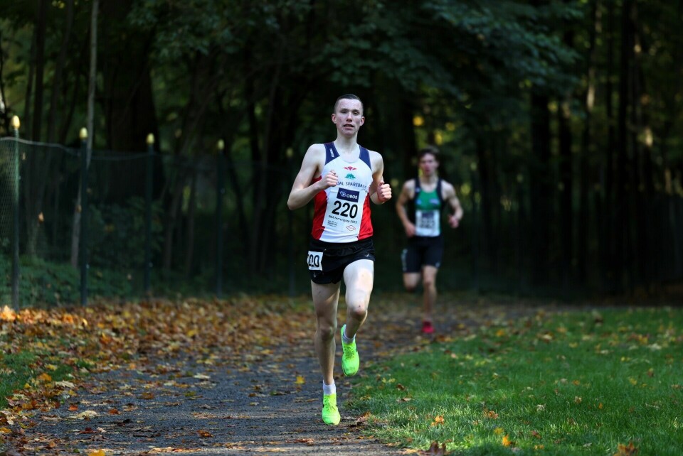 Storfavoritten Magnus Øyen suveren også på 4 km i UM terrengløp Magnus ¥yen.jpg