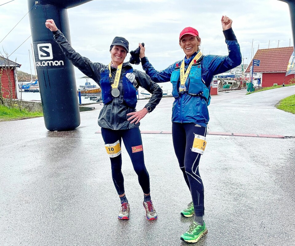 Kirsti Skåtøy Johansen og Sidsel Mohn vant 100 miles for kvinner i årets første norske 100-milesløp. Duoen skal senere i sommer løpe Oslo Bergen Trail sammen. (Foto: Mona Kjeldsberg) Kirsti Skåtøy Johansen og Sidsel Mohn vant 100 miles for kvinner i årets første norske 100-milesløp. Duoen skal senere i sommer løpe Oslo Bergen Trail sammen. (Foto: Mona Kjeldsberg)
