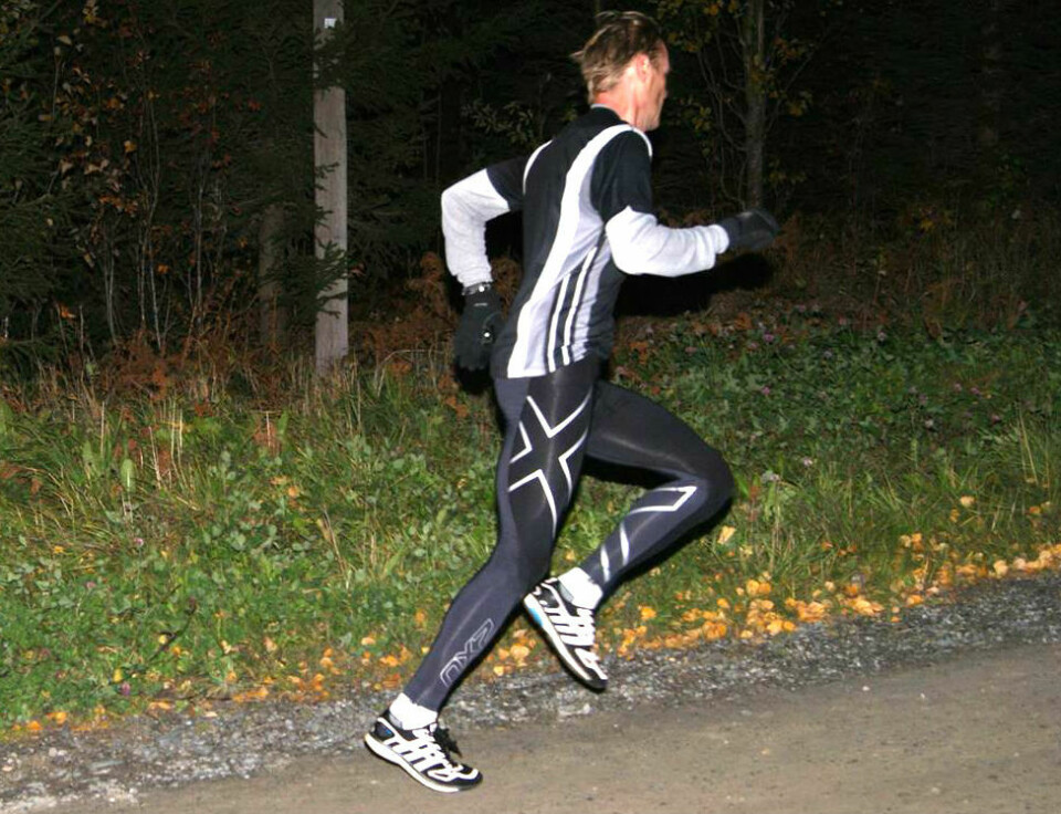 Opplandsduell i sesongåpningen i Snøkuten Helge_Holthe_svinger.jpg