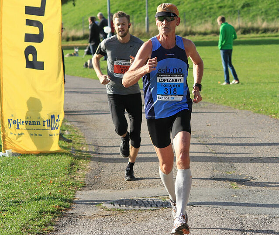 Nøklevann Rundt med ny deltakerrekord i strålende høstvær 145.Torbjoern_Eika_10_km_ferdig.jpg