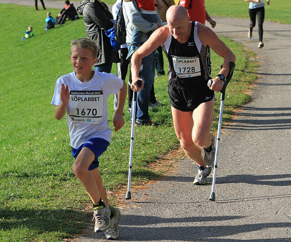 Nøklevann Rundt med ny deltakerrekord i strålende høstvær 063.Tormod_Bratheim_1670_og_Oddbjoern_Homstvedt_1728_5_km_ferdig.jpg