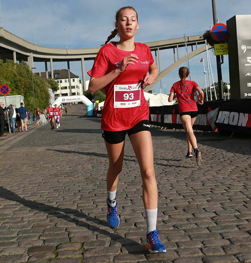 265 Irongirls farget Indre kai i Haugesund rødrosa Nr93_Amalia_Kjaerland_bakgrunn_vinner_ut_runde2_AZ3T2577.jpg
