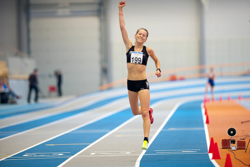 Dobbel Tjalve-triumf på 3000-meter Kristine Helle