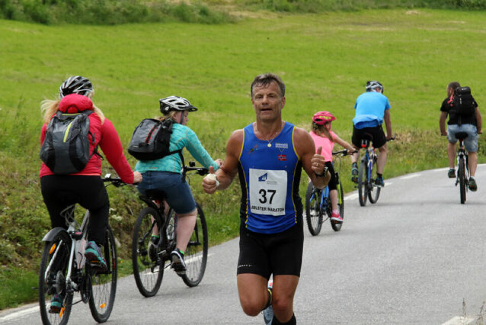 Vivian Kyte og Jens Andreas Melheim vant Jølster Maraton 1P1A7167.jpg