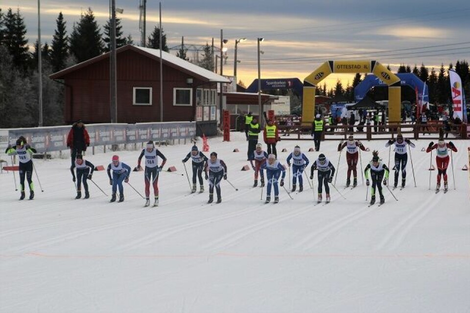 Imponerende fart i Ottestadrennet på Gåsbu J16_start.jpg