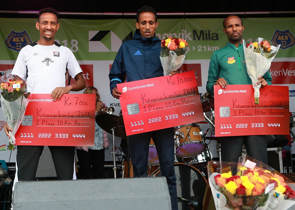 Runa Falck og Okubamichael Fissehatsion vant Knarvikmila Pall_menn_10km_960_AZ3T8248.jpg