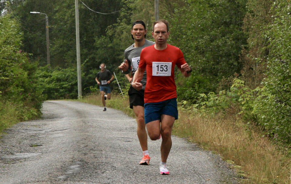 Etter 2,5 km var det Ole Lukkedal som ledet 10 km med Hans Jakob Hunnes på hjul. I mål var det Hans Jakob som var først og Ole blei nummer tre Etter 2,5 km var det Ole Lukkedal som ledet 10 km med Hans Jakob Hunnes på hjul. I mål var det Hans Jakob som var først og Ole blei nummer tre
