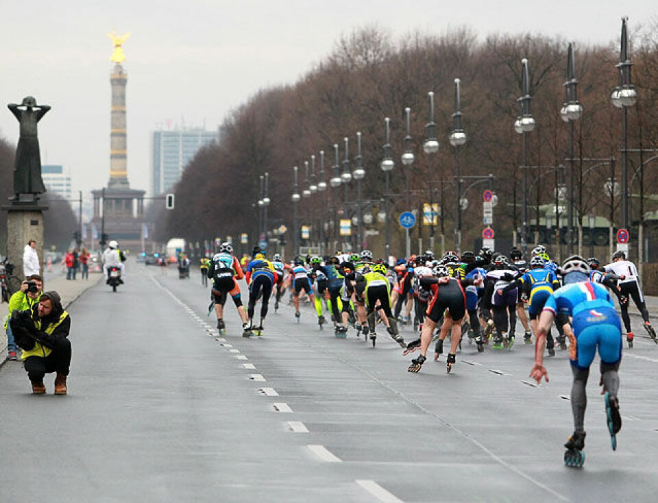 296 norske blant 24 697 som fullførte Berlin Halvmaraton - stor bildereportasje! Inline_bakfra_mot_Siegessaule_A20G1631.jpg