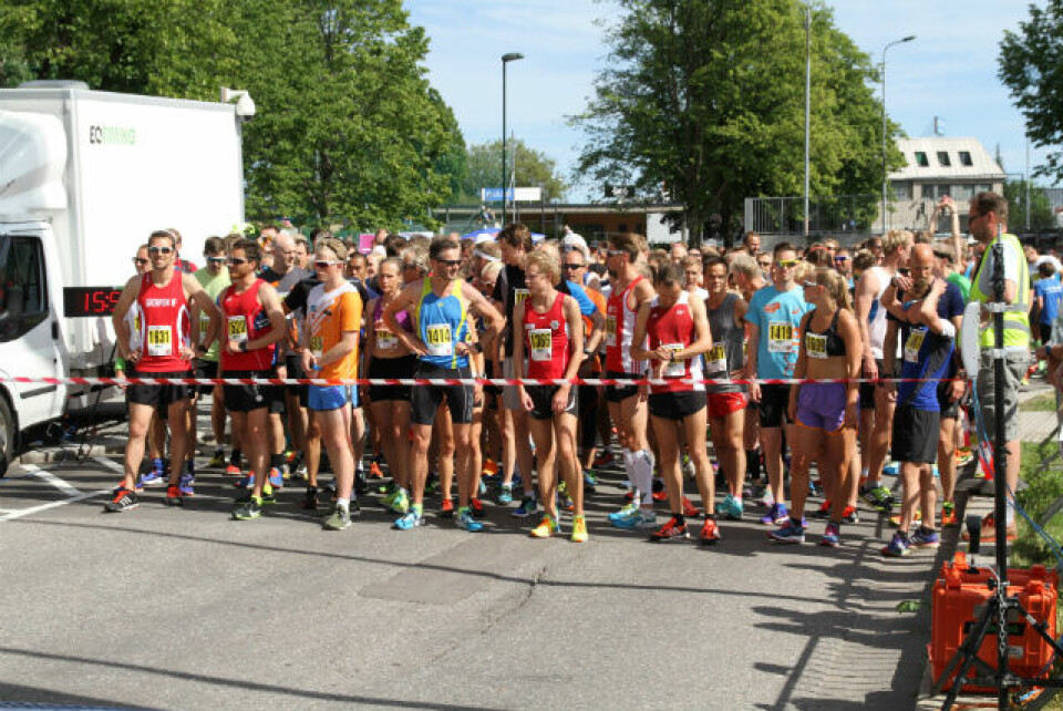 Relativt avslappet stemning før starten på 10 km. Relativt avslappet stemning før starten på 10 km.