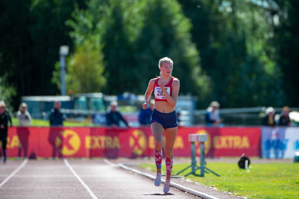 UM 2020: Oskar Opstad Vike (G16) og Anna Marie N. Sirevåg (J16) vant 3000 meter J16_3000m_Marthe Johanne Hjelmeset (289)_DSC0435.jpg