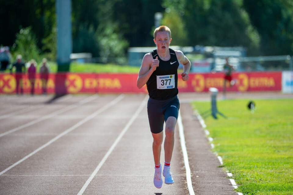 UM 2020: Oskar Opstad Vike (G16) og Anna Marie N. Sirevåg (J16) vant 3000 meter G16_3000m_Heat2_Oskar Opstad Vike (377)_Mål_DSC0388.jpg