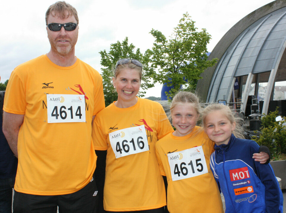 Maratonfest i Farsund for fjerde gang IMG_2652FamGitlestadFoerStartPaa5km.jpg