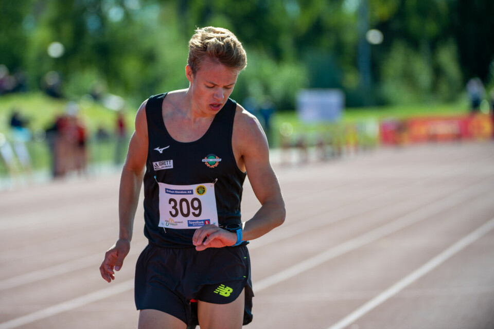 UM 2020: Oskar Opstad Vike (G16) og Anna Marie N. Sirevåg (J16) vant 3000 meter G16_3000m_Heat2_Henrik Hodne Eliassen (309)_Mål_DSC0394.jpg
