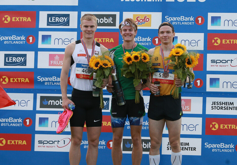 Ole Jakob Høsteland Solbu (midten) vant NM-finalen på 800 m foran Tobias Grønnstad (venstre) og Markus Einan (høyre). (Foto: Kjell Vigestad) Ole Jakob Høsteland Solbu (midten) vant NM-finalen på 800 m foran Tobias Grønnstad (venstre) og Markus Einan (høyre). (Foto: Kjell Vigestad)