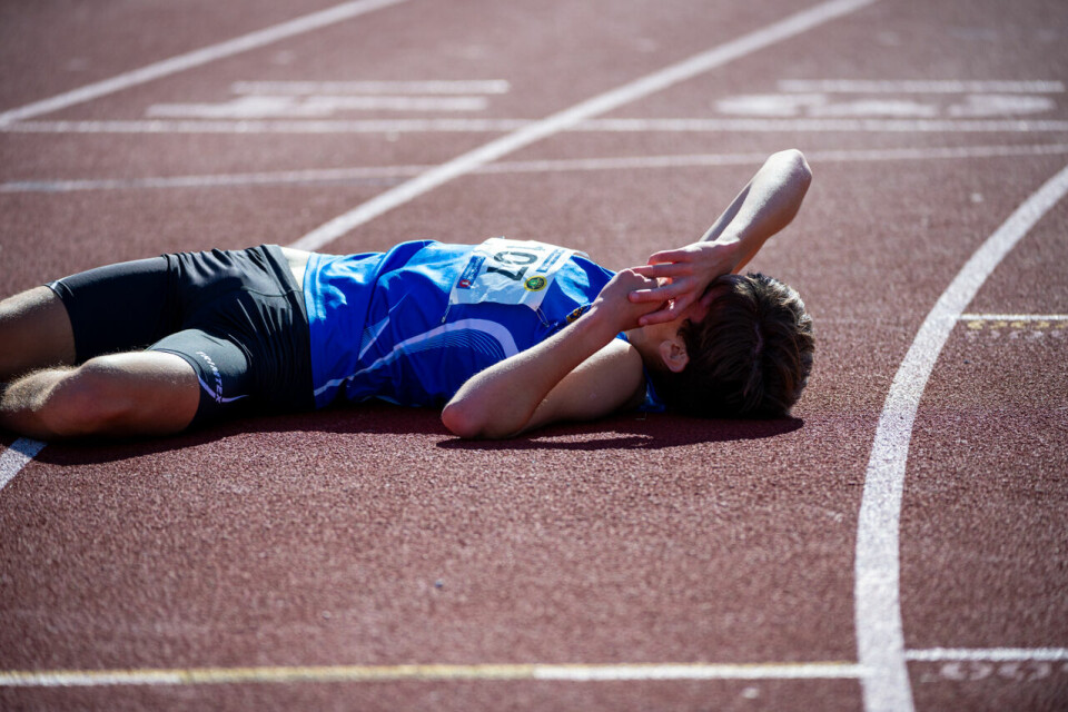 UM 2020: Oskar Opstad Vike (G16) og Anna Marie N. Sirevåg (J16) vant 3000 meter G16_3000m_Heat2_Phillip Morken (107)_Mål_DSC0398.jpg