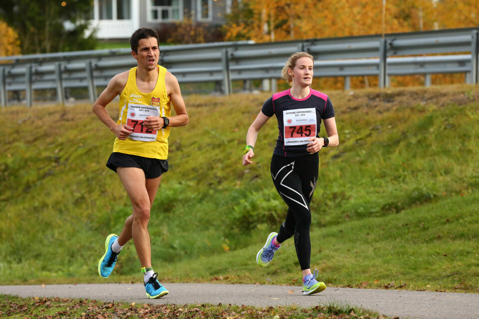 Frode Stenberg og Marte Myhre vant Lørenskog halvmaraton Lorenskog-Halvmaraton2017_745.jpg