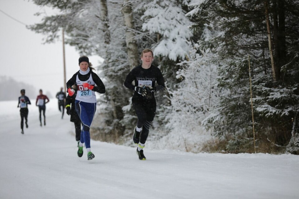 2. løp i Vinterkarusellen på Romerike – kontrollmålt 5 km på Sørum på lørdag Sørum_07_OSI-løper_bestekvinnekanskje (1280x853)