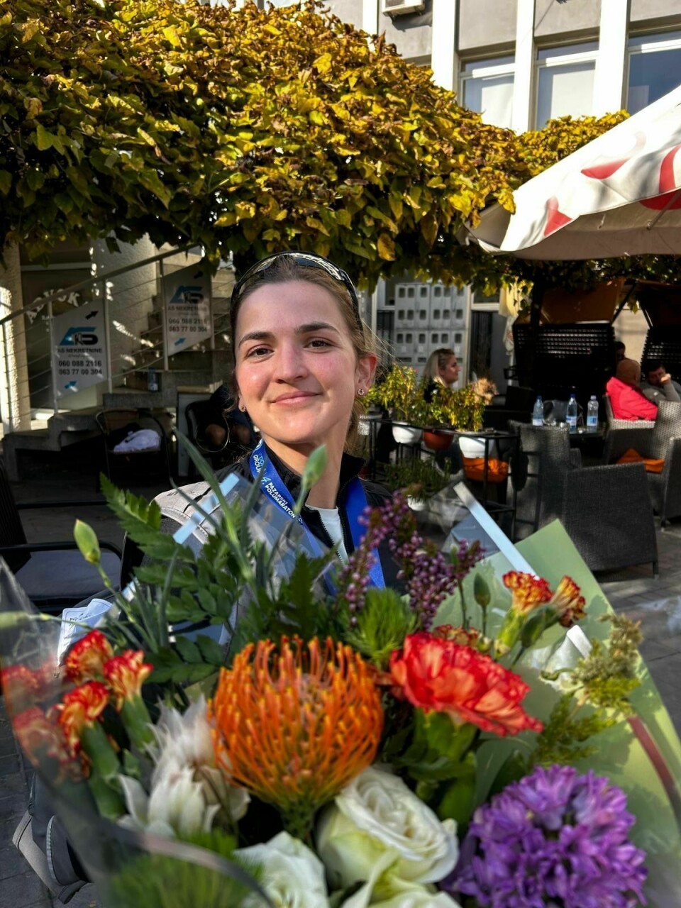 Andreplass til Sigrid Jervell Våg i Pazarski Halvmaraton i Serbia Sigrid-Jervell-Vaag-blomster.jpg
