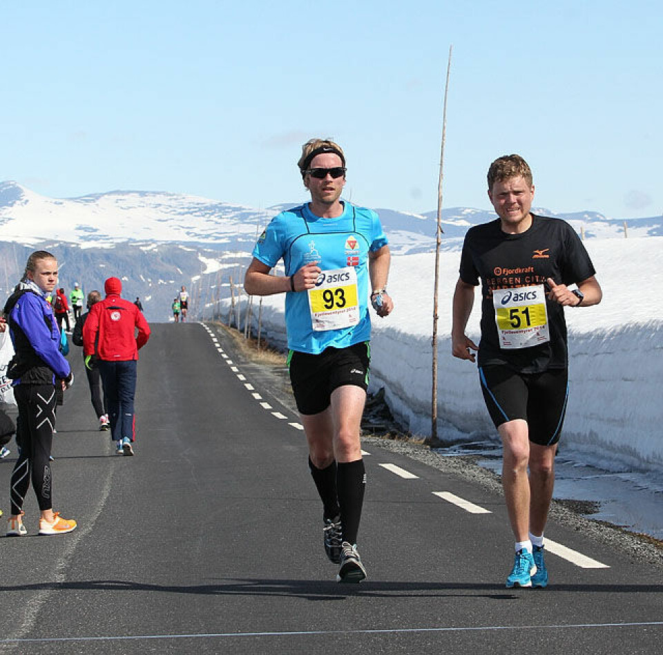 Fjellmaraton fra start til mål med 98 solskinnsbilder! Kim_Are_Bull_Hansen_Jimmy_Vika_halvveis_A20G5251.jpg