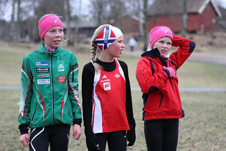 Ungjenter løp sterkt på Sognsvann Tre_unge_raske_jenter_IMG_1170.jpg