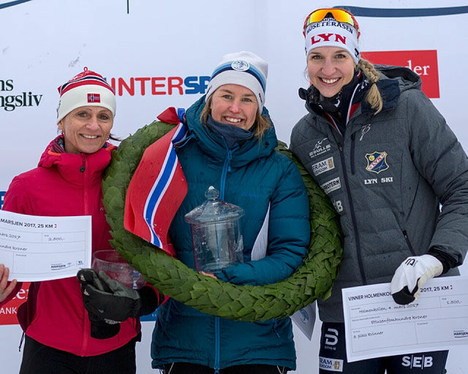 Holmenkollmarsjen: Golberg vant trimdistansen, løper vant 47 km Pall_damer_25km_foto_Magnus_Nykoekken_KIF4478.jpg