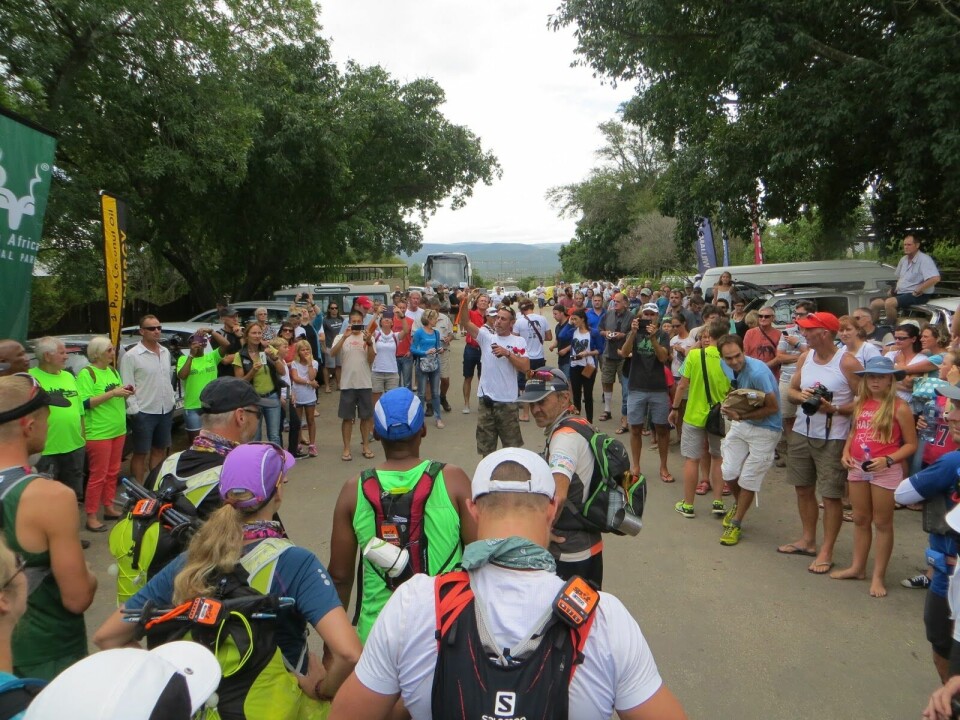 Henning Lauridsen løp 100 miles blant flodhester og villsvin Like_før_start.jpg