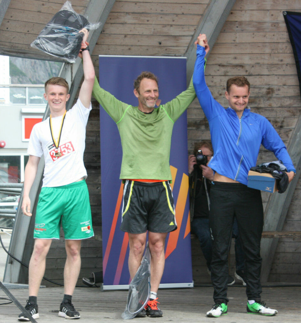 Maratonfest i Farsund for fjerde gang IMG_2746VinderPraemier10kmHerrer.jpg