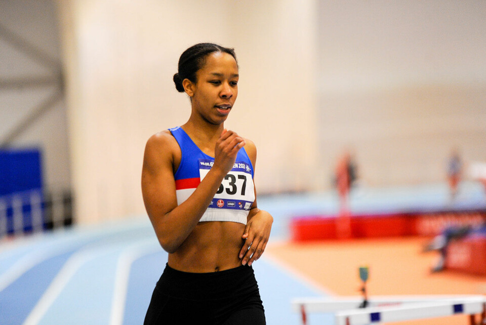 Thomas Strønstad-Løseth med glimrende 600 meter i nyttårsstevne i Bergen _DSC7245.jpg