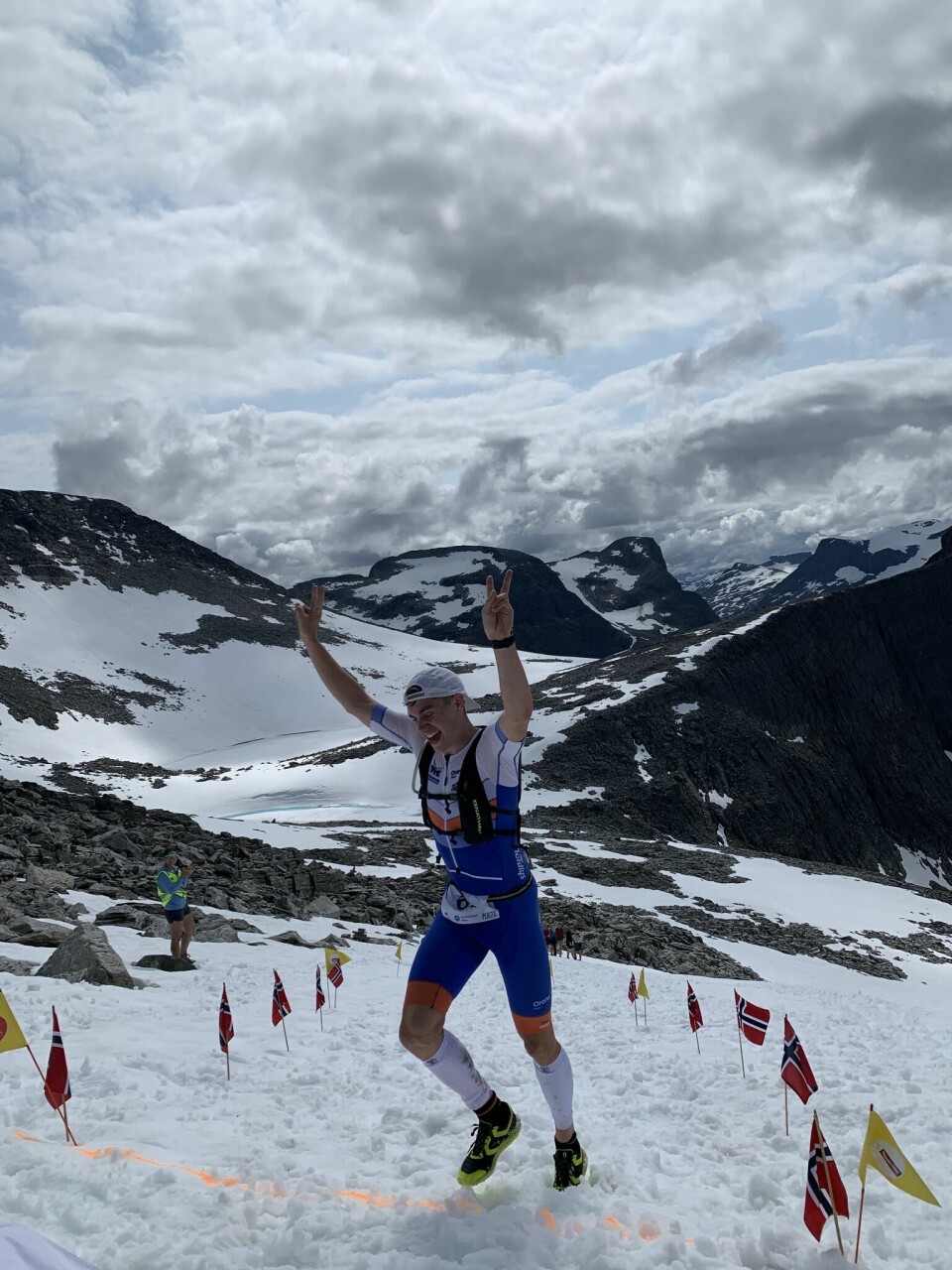 Jon Breivold suveren i strålende Trollveggen Triathlon Ole-Bernard Fuskevåg.jpg