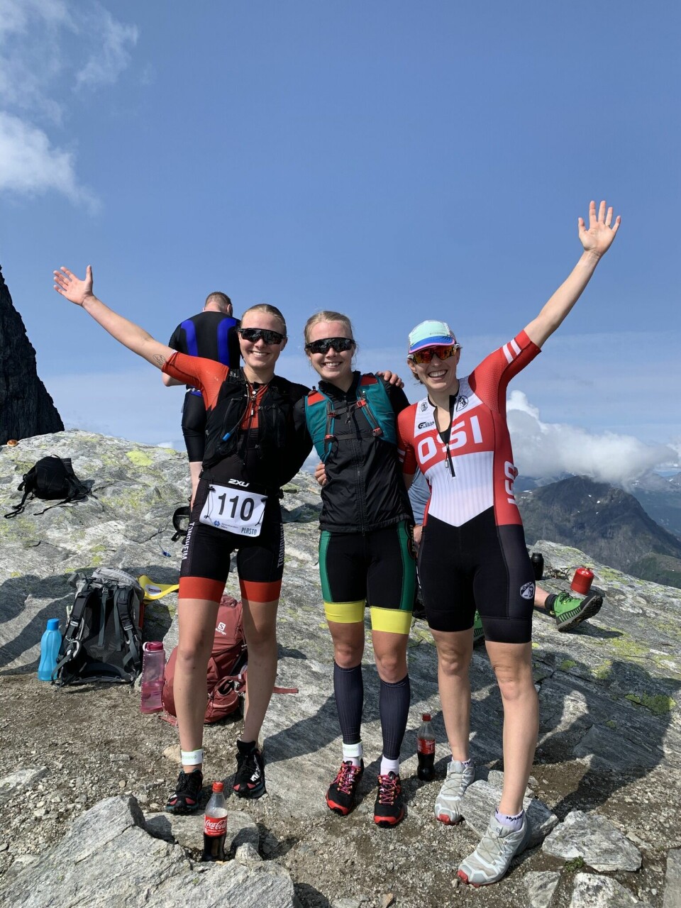 Jon Breivold suveren i strålende Trollveggen Triathlon Tre beste kvinner.jpg