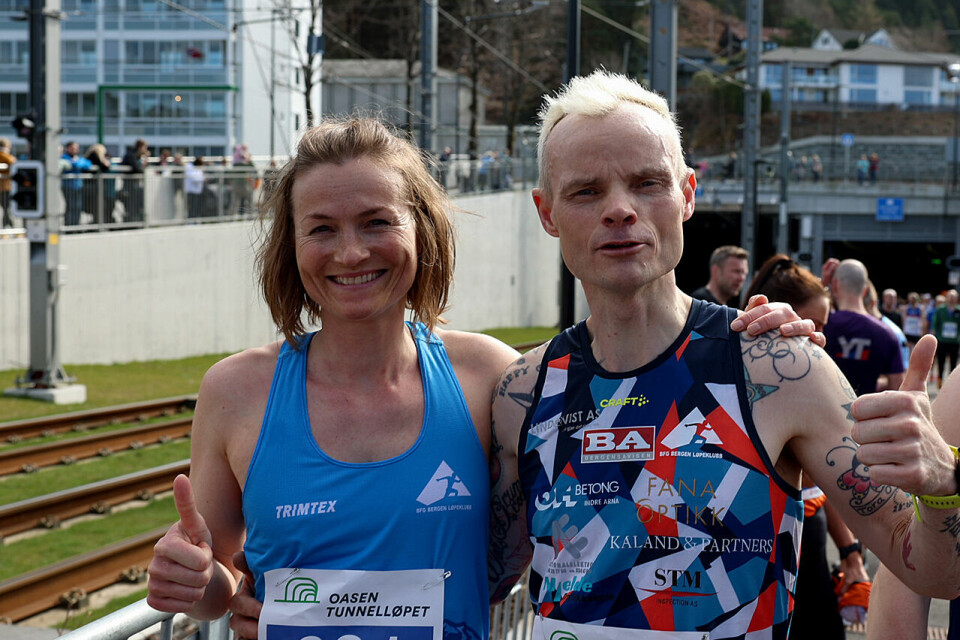 Annette Velde Sande og Bjørn Tore Kronen Taranger er nå norgesmestre i 24-timers løp. Her er de avbildet etter et mye kortere løp: det 5 km lange tunnelløpet i Bergen i april i år. (Foto: Arne Dag Myking) Annette Velde Sande og Bjørn Tore Kronen Taranger er nå norgesmestre i 24-timers løp. Her er de avbildet etter et mye kortere løp: det 5 km lange tunnelløpet i Bergen i april i år. (Foto: Arne Dag Myking)