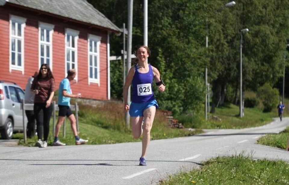 Økende popularitet for Sekken Maraton Siv_Gjerde_Aardal_2 km