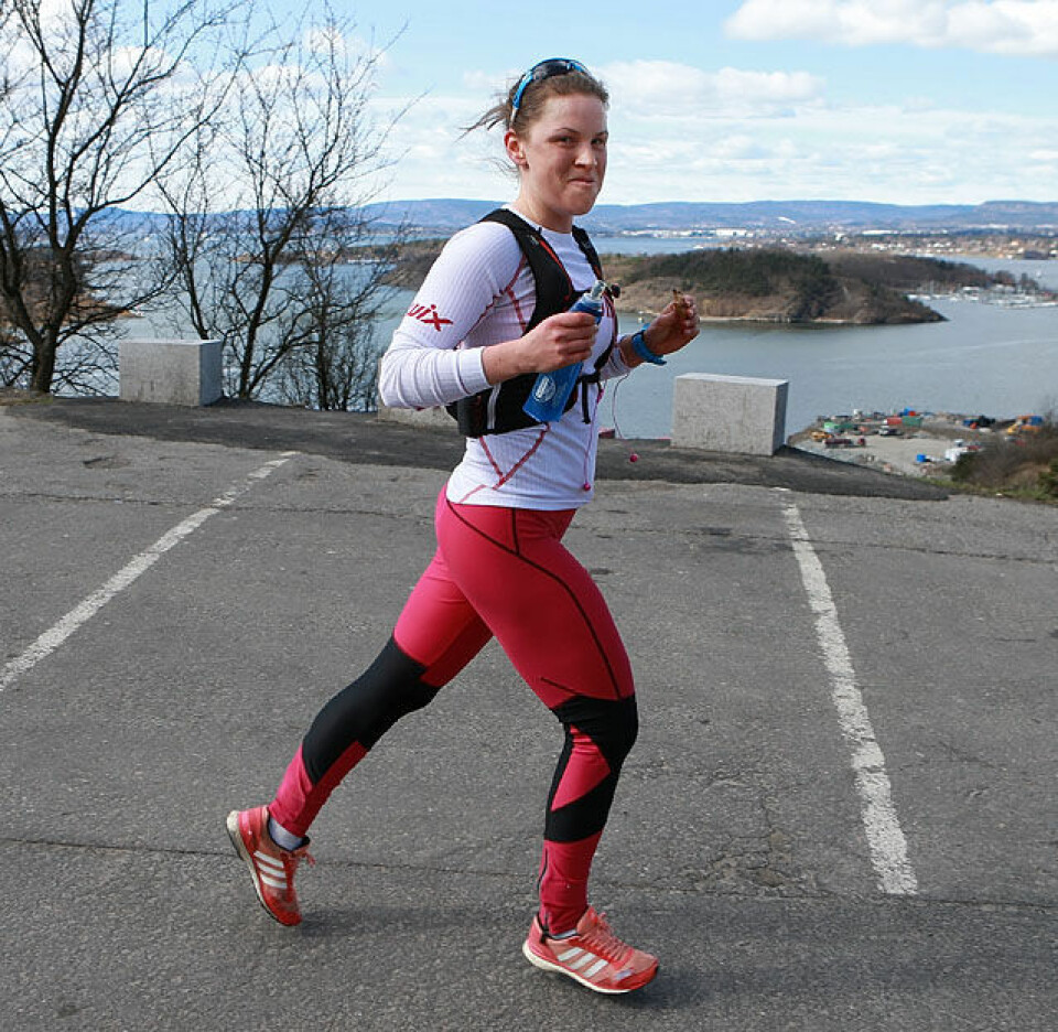 Rekorddeltakelse i solfylt PåskehareMaraton Utsikten_med_mat_i_munnen_AZ3T6512.jpg