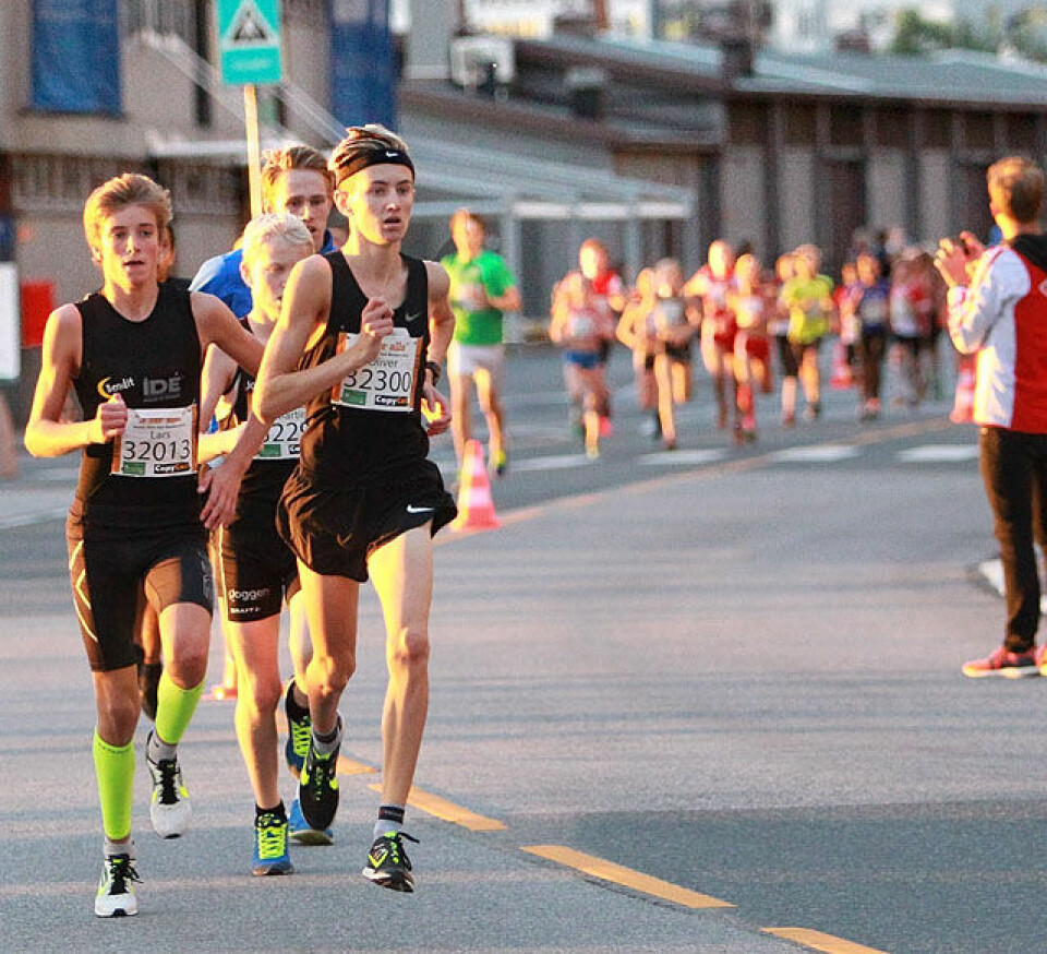 '3 for alle' åpnet Oslo Maraton i solnedgangen Teten_solens_siste_straaler_A20G1441.jpg