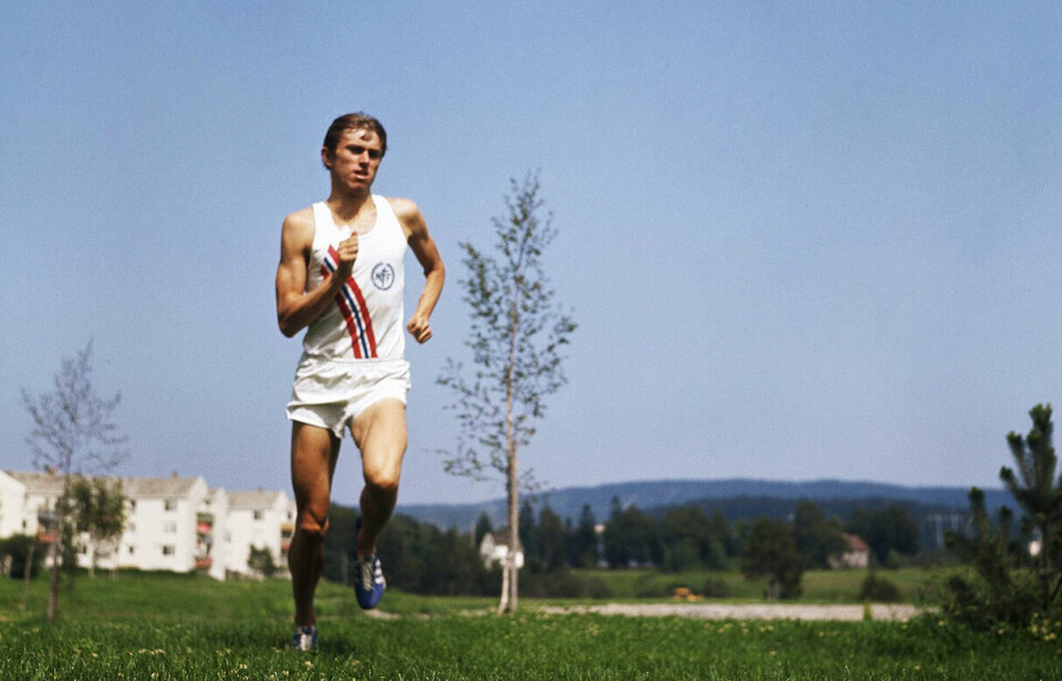 Arne Kvalheim vokste opp i en av Stjerneblokkene på Grorud. Her ser vi han på løpetur i 1967. (Foto: Rolf Arne Odiin) Arne Kvalheim vokste opp i en av Stjerneblokkene på Grorud. Her ser vi han på løpetur i 1967. (Foto: Rolf Arne Odiin)
