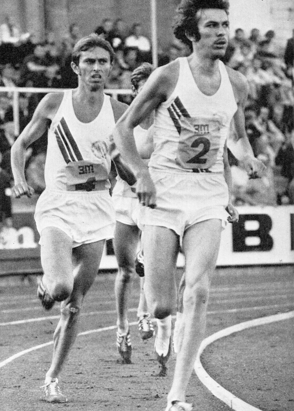 Arne Kvalheim snakket høyt og backet uttalelsene med beina Knut-og-Arne-Kvalheim-landskamp-1970-foto-Sportsboken-1970.jpg